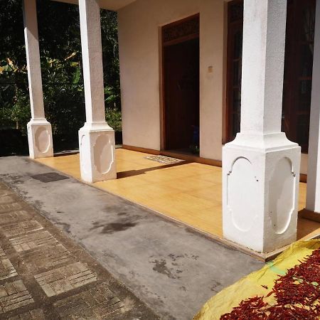 Sithu Guesthouse Bentota Bagian luar foto